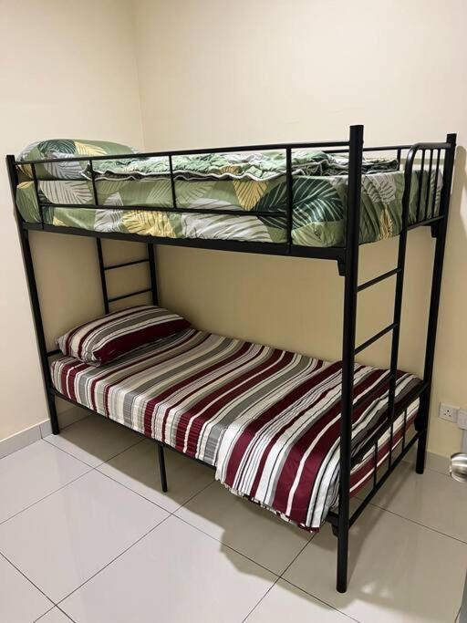 Resh's Trio Apartment